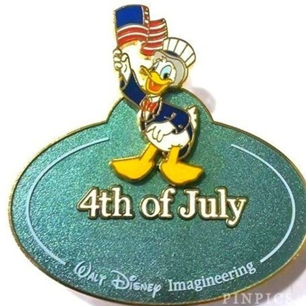 Disney Donald Duck 4th July Patriotic USA WDI Name Tag Cast LE 300 Pin 68904